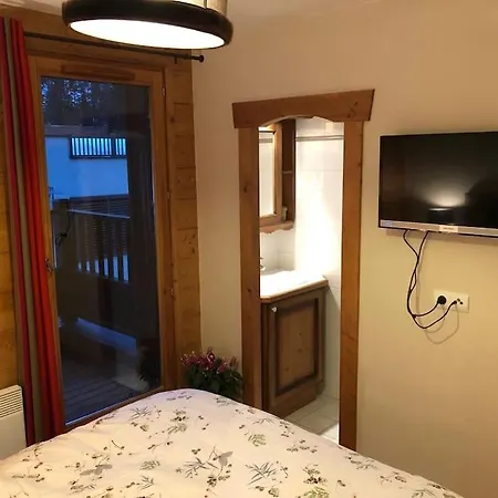 Appartement Superbe Cosy, Piscine Terrasse, Ascenseur. Cohennoz